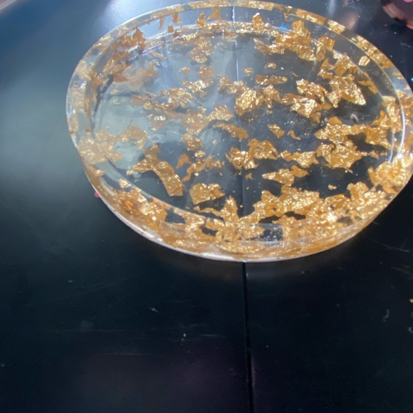 CIRCLE GOLD FLAKE RESIN COASTER - Picture 3 of 3